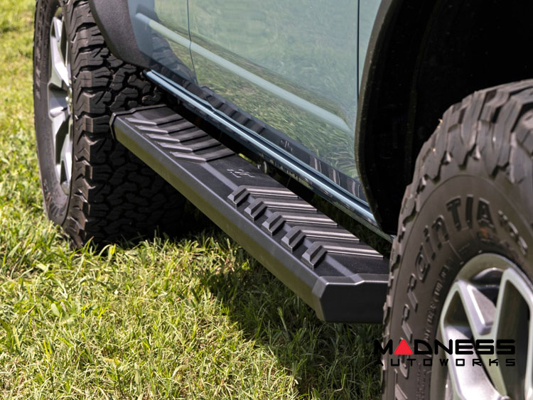 Ford Bronco Running Boards - BA2 Side Steps - Rough Country - 4 Door